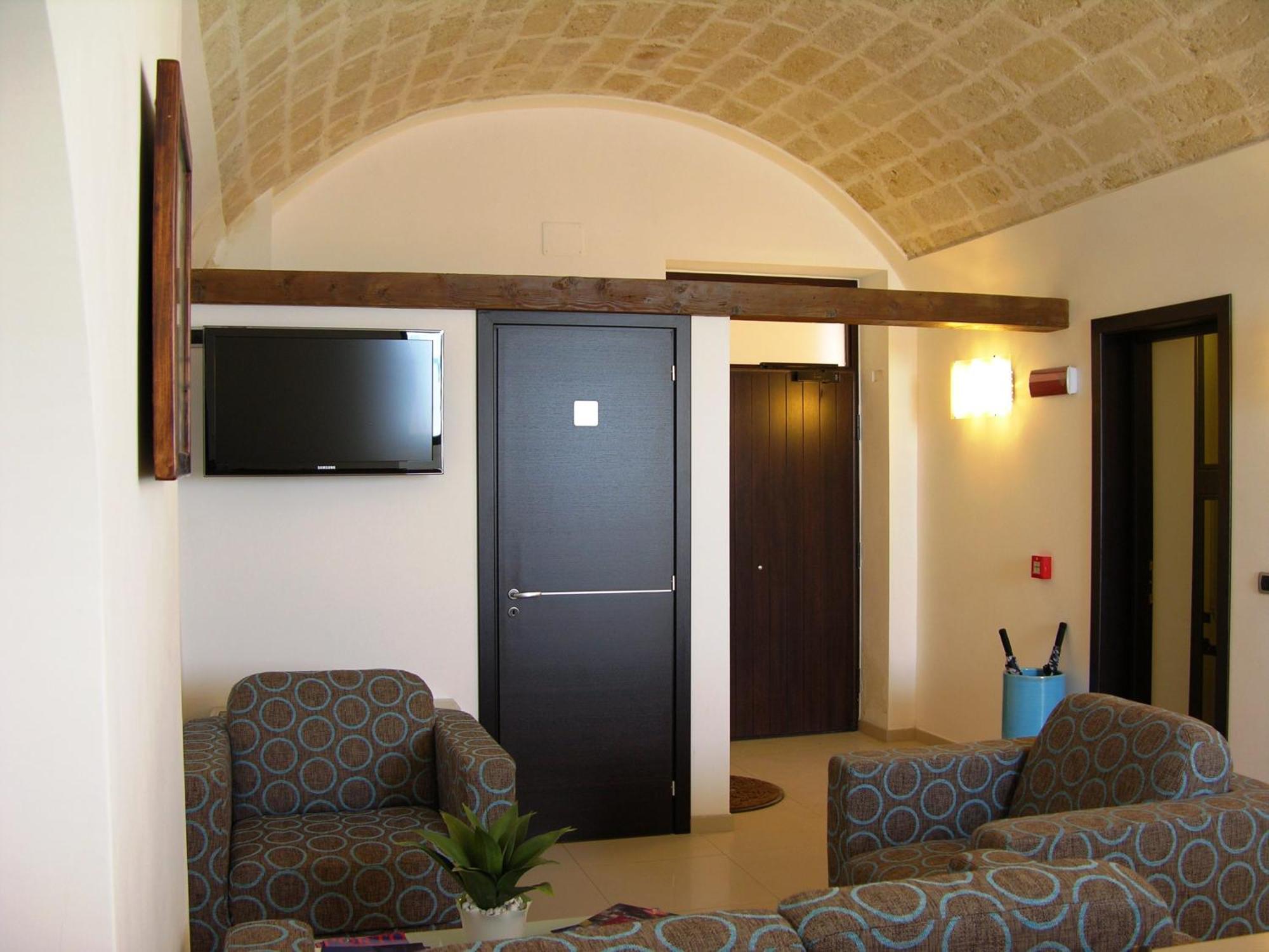 Baja Delle Sirene Bed & Breakfast ตารันโต ภายนอก รูปภาพ