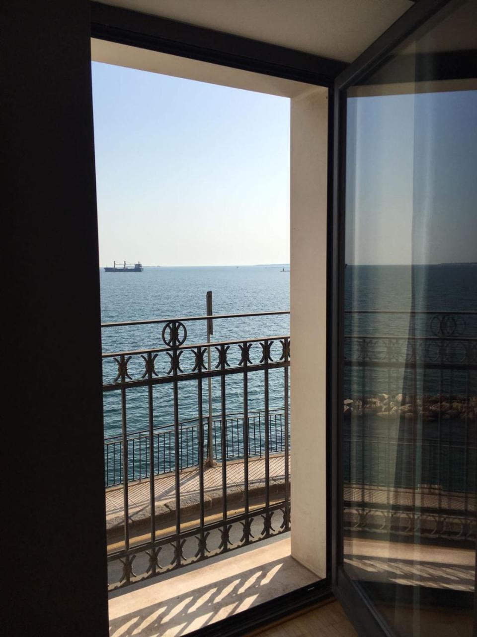 Baja Delle Sirene Bed & Breakfast ตารันโต ภายนอก รูปภาพ